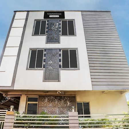 Super Townhouse Chandrasekharpur Bhubaneswar Exterior photo